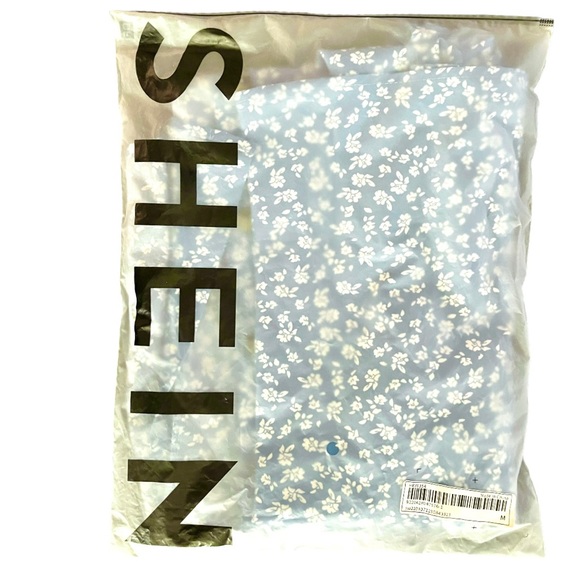 New Light Blue Summer Dress with White Flowers Puffy Sleeves Button Down Size M - Picture 8 of 9